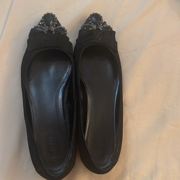 Enzo Angiolini black suede pointy toed flats ballerinas jewel decoration on toe - Picture 5 of 6